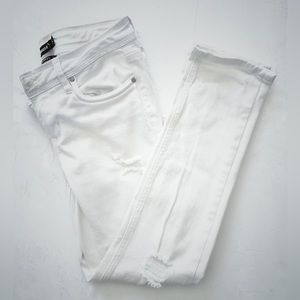 Dollhouse White Distressed Jeans Size 5